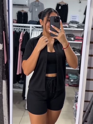 Conjunto para Dama – Short Blusa Manga Corta Luce fresca y con estilo en cualquier ocasión Hermoso conjunto para dama que incluye short y blusa de manga corta con botones, Tela acatelanada, suave y ligera Unitalla#fyp #tiktokshop #fypage #foryou #tiktok #fypシ゚