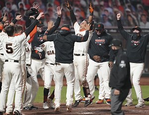 Giants Accomplished Rare MLB Modern Era Feat With Comeback Against Dodgers