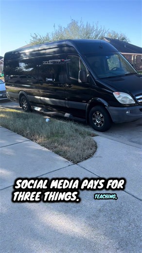 If your content does one of these, you’re on the right track. You don’t need to do all three. Just pick one and be consistent. That’s how beginners start seeing results. #ContentStrategy #MonetizeYourContent #OnlineIncomeTips #BeginnerCreators #SideHustleEducation