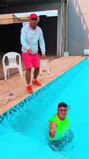 DESAFIO DOS 100 REAIS NA PISCINA DEU ERRO!