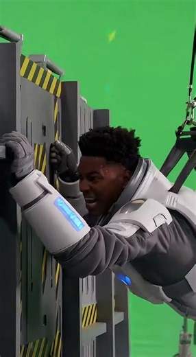 Space Station Explosion Scene 😱 | Behind The Scenes