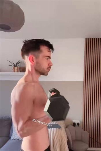 Getting bigger arms to choke you 🙂‍↕️