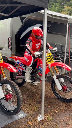 Kick starting the big Honda CR 500 2T at VMXdN Hawkstone Park #cr500 #kickstart #kickstarter