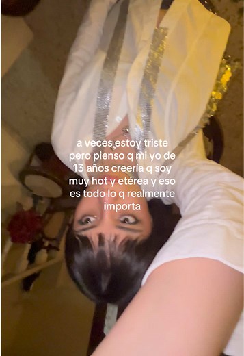 Videos de zaira (@zairronn) con “under your spell - ✯”