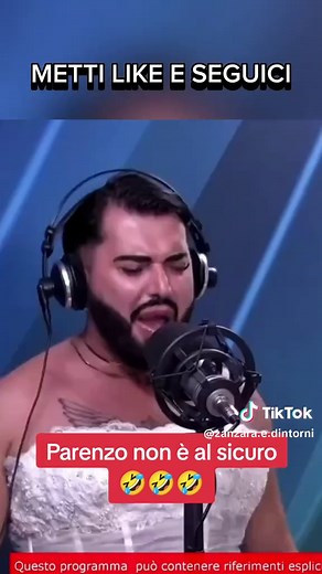 Kekkonapoli canta il Pesciolone Dance a Radio 24