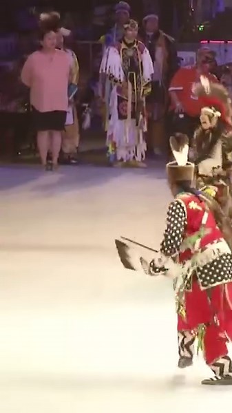 125K views · 10K reactions | Indigenous Culture is beautiful. Follow us to celebrate Powwow dance, song, and traditions. #PowwowVibes #PowwowMusic #_Native #IndigenousRoots | PowWows.com | Facebook