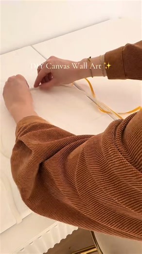Minimalist canvas DIY ✨ So budget-friendly and fun to make! Perfect for adding a personal touch to an empty wall 華 Would you try this?  #diyfurniture #upcycle #diyonabudget #diyinspo #handmadewithlove #weekendproject #diycrafts #homemade #canvasart #walldecor | The Home Reset Studio | Facebook