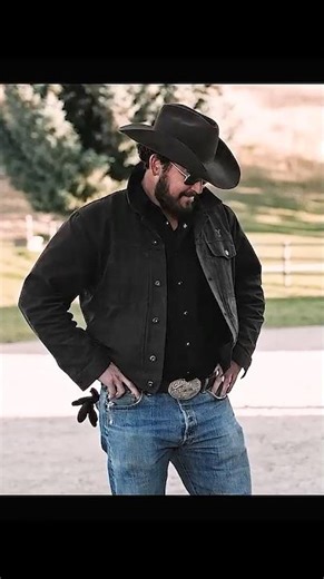 “Why are you sleeping in a trailer, Walker?” #show #yellowstone