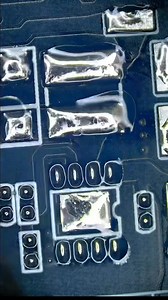 3.9K views · 38 reactions | Transplante de painel frontal concluído! Mas será que você acerta qual é o modelo? Confere o resultado no final do vídeo Projetada por Ycs Yang #microsoldagem #reparodeplaca #assistenciatecnica #reparoiphone #tecnicocelular #soldamicro #eletronicamobile #diagnosticotecnico #cursodereparo #placamaelogica #microsoldagemiphone #reparosavancados #consertoiphone #tecnologiaapple #microsoldadura #reparaciondeplaca | Rafael Borges | Facebook