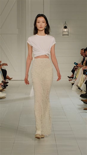 At the Shanghai Spring 2025 Resee Fashion Experience, Spring 2025 #RLCollection, first seen on the #RLInTheHamptons runway, is presented, featuring supermodel #DuJuan. Discover more via #RalphLaurenInShanghai. #RalphLauren | Ralph Lauren