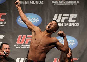 UFC 138 Weigh In