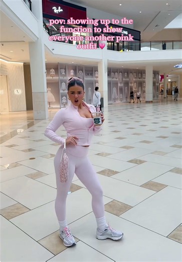 Showcase Your Stunning Pink Outfit Inspiration