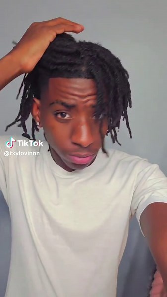 Chill Vibes with a Fun Slideshow