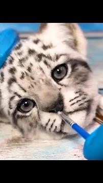 Woman Makes Ultra-Realistic Animal Toys