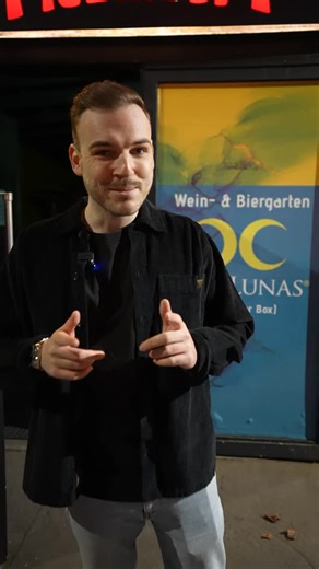 Musikbox Minden on Instagram: "🥂 Wenn du an Silvester um Mitternacht noch stehen kannst … … dann weißt du, wo dein Weg hingeht 😏 🕧 Ab 00:30 Uhr öffnen wir die Musikbox. Dann wird aus Silvester eine richtige Nacht. 🔥 Wenn andere nach Hause gehen, fangen wir erst an. ✨"