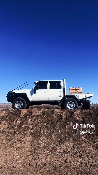 79 Series Land Cruiser Overview and Features