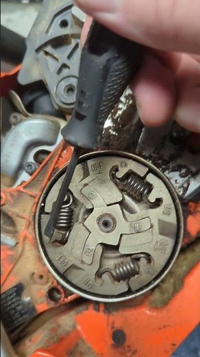 Husqvarna 555 clutch spring replacement