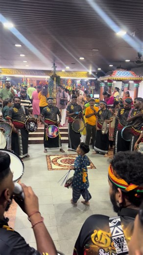 Focus the cute boy 👦