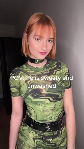 Dolly Dyson Toilette: Unwashed and Sweaty POV