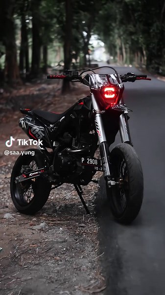 Exploring Surex's Stylish CRF 150 Supermoto Era with Motorkebon
