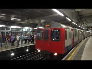 London Underground D78 Stock - Arriving at Westminster Station (District Line)