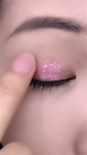 ⭐ Single Eyeshadow Tutorial | Easy Eyeshadow Palette Look for Beginners ✨ #MillionNewMakeup#shorts#b