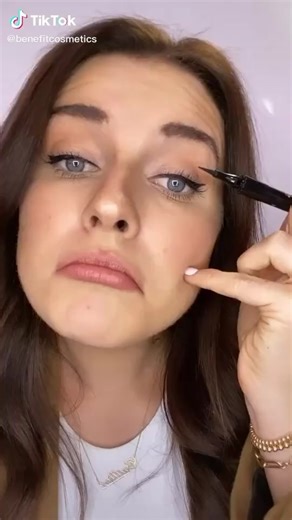 Get the Perfect Wing: Eyeliner Tutorial with Benefit Roller Liner