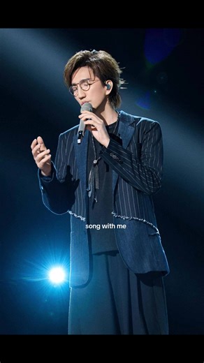 #Taiwanese singer -Name : Terry Lin -Age: 59 years -Career: singer -years active: 1991-Present #🔁🔁🔗🔗🔁🔁✔️✔️🙏💓💞🌴💘💯