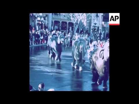 SYND 22/12/1970 DISNEY CHRISTMAS PAGEANT