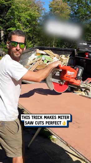 How I cut a perfectly straight line every time 🪚🤯 | UNILAD Tech