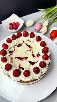 Everyone has been asking me for this cake recipe!🍓🍰