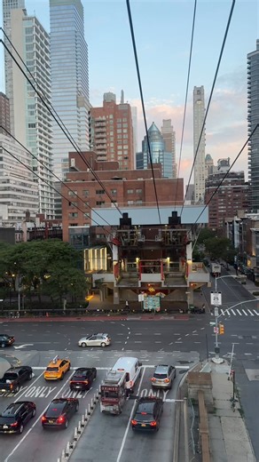 Roosevelt Island Tram beim Sonnenaufgang 🚠 | NewYork - NewYorkCity.de
