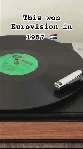 This won Eurovision in 1957 🇳🇱