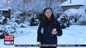 ❄ Seattle snowfall brings out neighborhood skiers! Another round of snow hit western Washington Thursday morning, with a significant amount accumulating on Seattle roadways. School closures: bit.ly/4hqY5jF LIVE: Crashes, road conditions: bit.ly/3XcwXwP Power outages: bit.ly/4gugvyK | FOX 13 Seattle