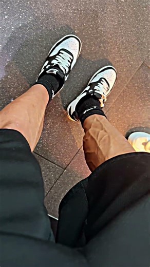 veiny calves show off in public place