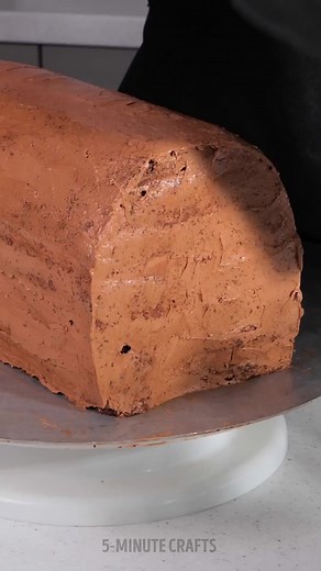 710K views · 4K reactions | We made a cake that looks like a real bag! | 5-Minute Crafts Teens | Facebook