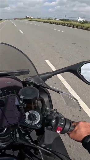 BMW S1000RR - Crazy Acceleration