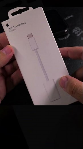 Apple USB C to Lightning Adapter unboxing part 1