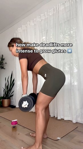 I always do this to maximize glute growth when working out at home ✊🏼 when you can’t increase your weights, increase intensity and your muscles will feel it! Lifting one leg up puts all the emphasis on one side, instead of the weight being distributed between both glutes. Give it a try and lmk what you think 😇🥰 Outfit @womensbest they’re currently having a big sale on the power collection, which I’m wearing here! use code ‘Vicky’ at checkout 💓 | Vicky Justiz