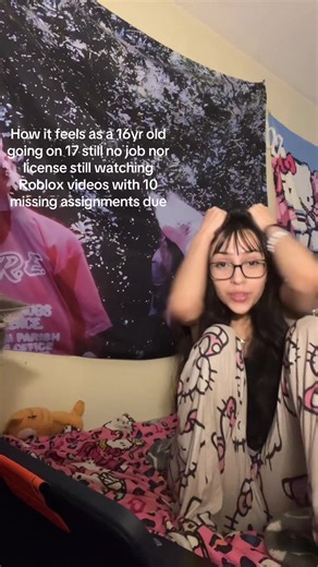 LaReina (@chop_soup)’s video of Roblox