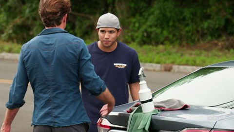 Rude customer berates immigrant employee at car wash: WWYD Season 17