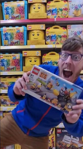 Dive into the world of Despicable Me with these LEGO Minions sets! 🍌 #smythstoys #minions #lego