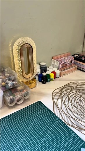 😎A Makeover for a table that was thrown away♻️