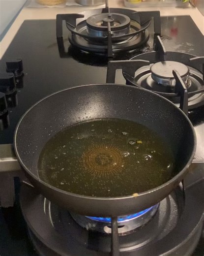 Ayam Goreng Mayonaise Ayam yang di beri tepung Minyak goreng Mayonaise Susu kental manis Kecap asin Perasan lemon #resepsimple #resepmasakan #reseprumahan #resepmudah #resepayam #masakayam #ayammayonaise #ayammayo #resepayammayonaise