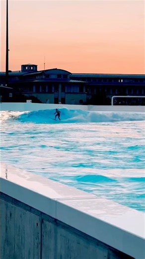 O2surftown Munich can have all my money 😵#surf #wavepool #munich