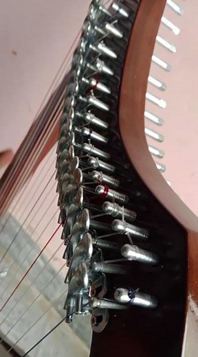 19 string lever harp, Irish Harp