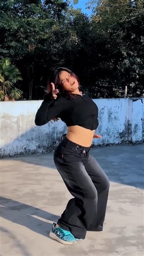 Garima Gautam on Instagram: "@gururandhawa manifesting to be your next model 🙂‍↕️🫶🏻🌸 @rinku_jazzfunkartist choreo #shkini #gururandhawasongs #fyp How to make Instagram reel viral , Instagram growth algorithm, new Instagram algorithm, trending reels , how to boost your videos , trending song , trending song dance How to viral reels, how to increase followers, how to viral reels on Instagram, how to increase followers on Instagram, Instagram account settings, Instag