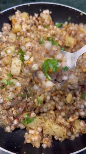 Perfect Sabudana Khichdi Recipe | Non-Sticky & Fluffy | Easy Vrat Recipe 😋