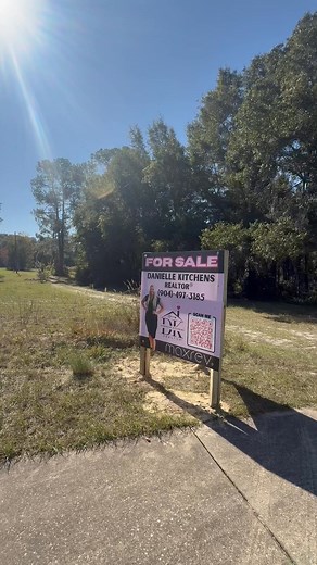 New signs up & they are already grabbing some attention with two calls 📱🙌🏼😊 Check out this 7.5 acre parcel with a spring fed pond, a babbling creek all the way to the right out of the way. Dirt bike 🏍️ track Ready for your dream home 🏡 Land can be financed with 5% down. Message me for info Link to property in comments 2113 SR 16 Green Cove Springs FL Offered at $425,000 Listed by Danielle Kitchens Realtor MAXREV Danisellsfla@gmail.com | Danielle Kitchens