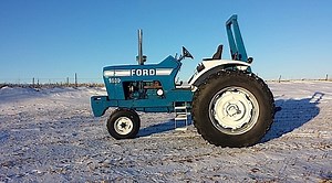 Several Ford Tractors Being Auctioned Off This Weekend - Ford-Trucks.com